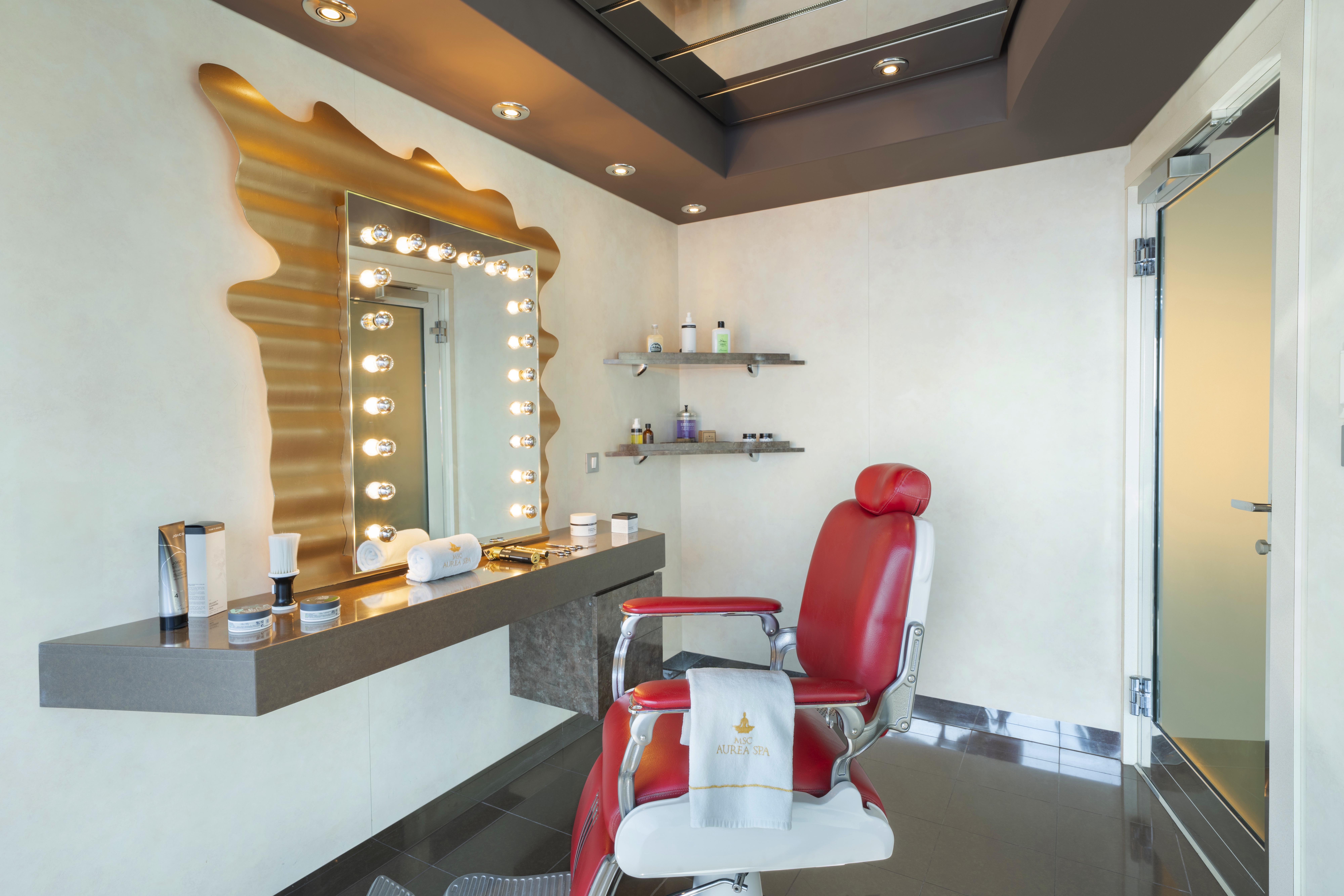 MSC Splendida - Barber Shop